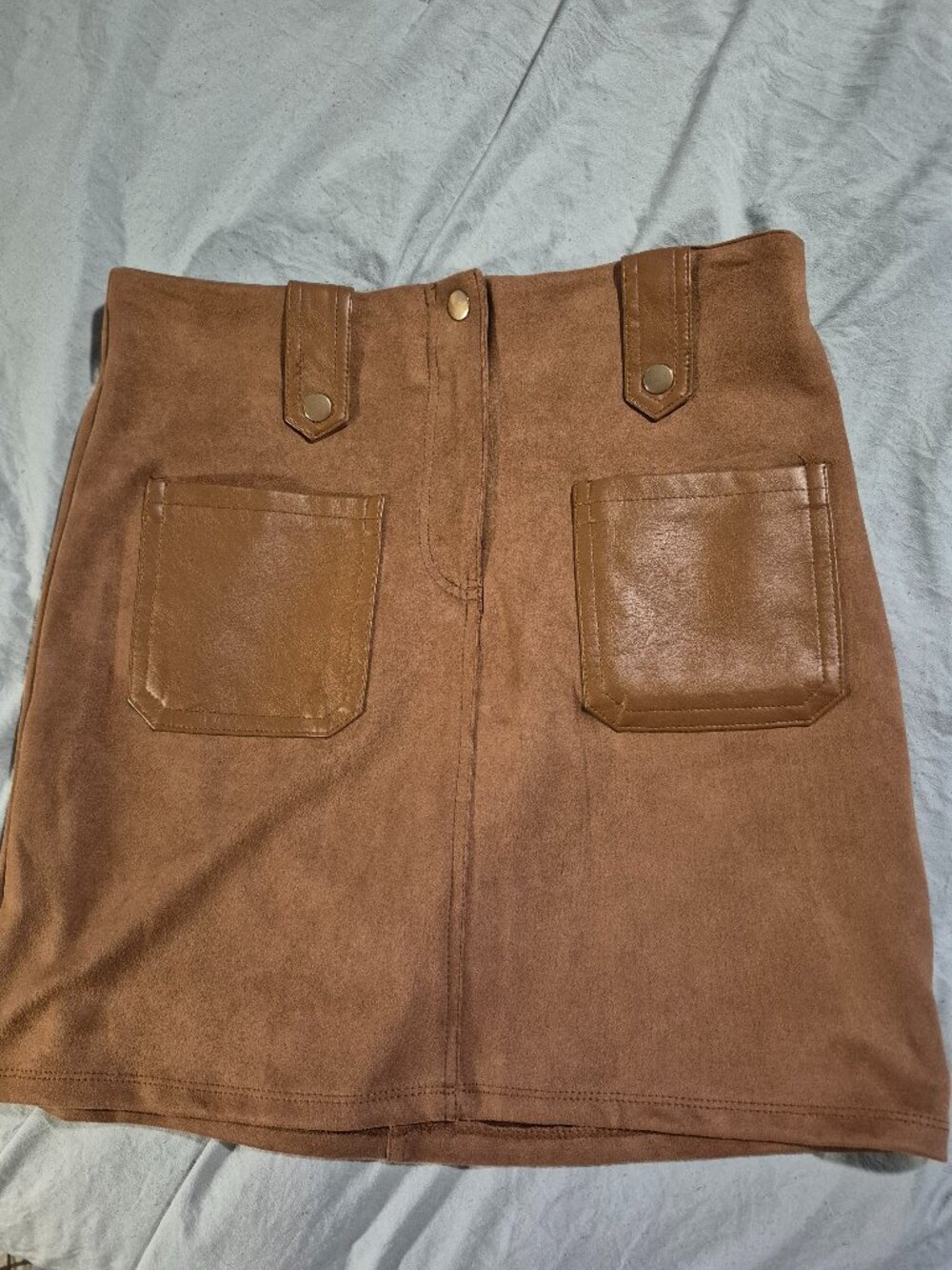 Haute Monde Camel Faux Suede Mini Skirt Utility Pocket M